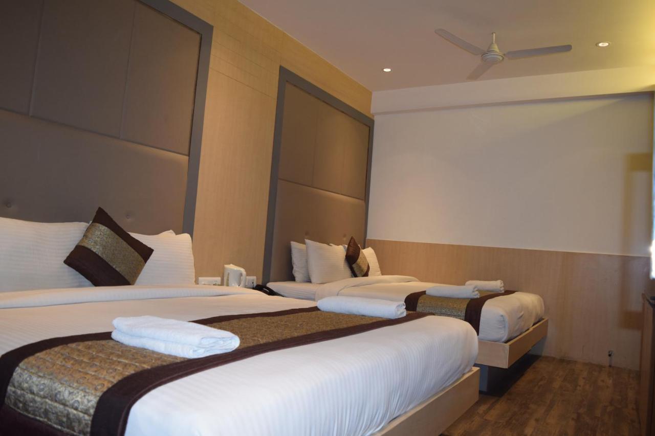 Hotel Superb 5 Mins Walk From New Delhi Station Buitenkant foto